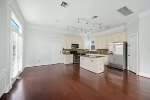 2111 Beall St, Houston, TX 77008 - Photo 13