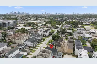 2111 Beall Street, Houston, TX 77008 - Photo 3