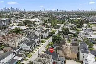 2111 Beall St, Houston, TX 77008 - Photo 3