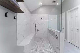 23 S Manorcliff Pl, The Woodlands, TX 77382 - Photo 35