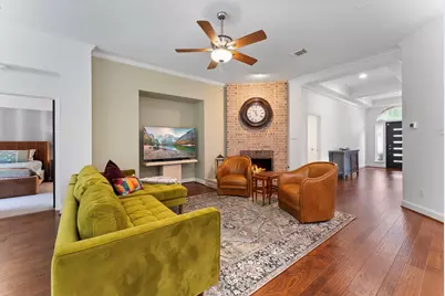 23 S Manorcliff Place, The Woodlands, TX 77382 - Photo 9