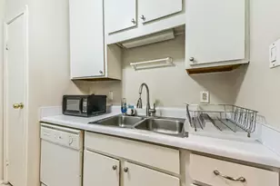 7900 N Stadium Dr, Houston, TX 77030 - Photo 9