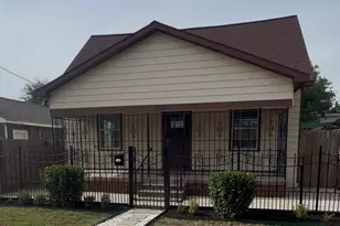 1109 Hays St, Houston, TX 77009 - Photo 1