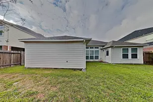 9909 Climbing Tree St, Conroe, TX 77385 - Photo 19