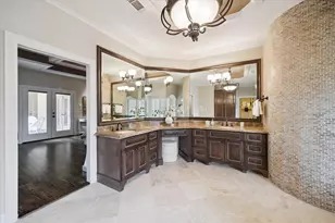 422 Faust Ln, Houston, TX 77024 - Photo 35