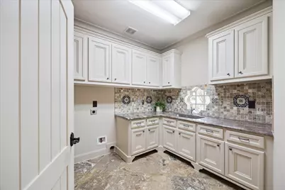 422 Faust Lane, Houston, TX 77024 - Photo 31