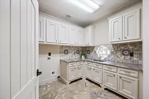 422 Faust Ln, Houston, TX 77024 - Photo 31