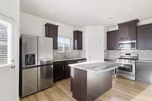 6444 Wenlock Dr, Houston, TX 77048 - Photo 1