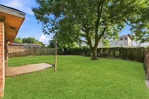 12806 Mill Valley Rd, Houston, TX 77048 - Photo 19