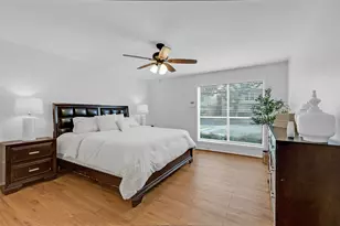 5005 Georgi Ln, Houston, TX 77092 - Photo 9