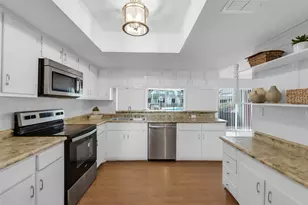 5005 Georgi Ln, Houston, TX 77092 - Photo 7