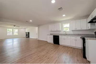 4702 Majestic Street, Houston, TX 77026 - Photo 13