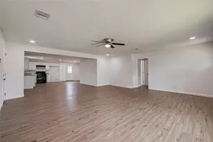 4702 Majestic St, Houston, TX 77026 - Photo 5