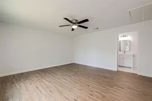 4702 Majestic St, Houston, TX 77026 - Photo 9