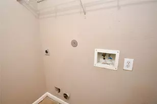 6618 Hawthorne Falls Ln, Houston, TX 77049 - Photo 19