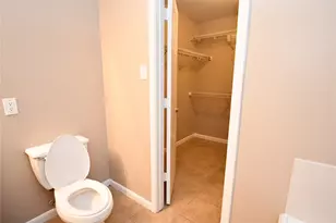 6618 Hawthorne Falls Ln, Houston, TX 77049 - Photo 25