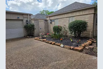 406 Fox Briar, Sugar Land, TX 77478 - Photo 5