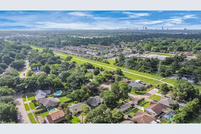 2718 Lazy Spring Drive, Houston, TX 77080 - Photo 27