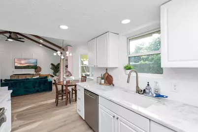 2718 Lazy Spring Drive, Houston, TX 77080 - Photo 11