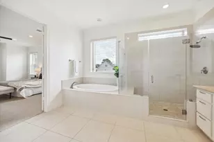 1318 Bobbitt Manor Ln, Houston, TX 77055 - Photo 27