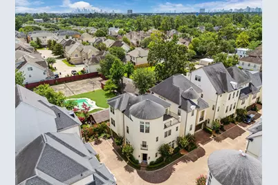 1318 Bobbitt Manor Lane, Houston, TX 77055 - Photo 3