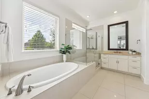 1318 Bobbitt Manor Ln, Houston, TX 77055 - Photo 25