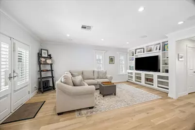 1741 Banks Street, Houston, TX 77098 - Photo 9