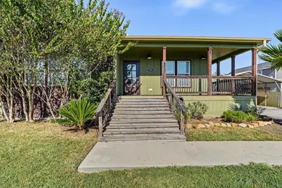 546 5th Street, Dickinson, TX 77539 - Photo 1