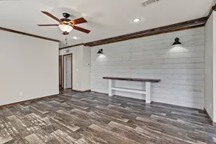 546 5th St, Dickinson, TX 77539 - Photo 9