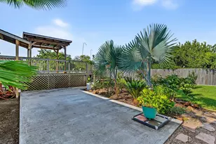 546 5th St, Dickinson, TX 77539 - Photo 5