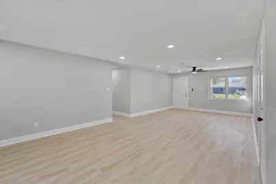 5531 Elm Tree Drive, Houston, TX 77048 - Photo 9