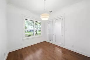 6525 Schiller St, Houston, TX 77055 - Photo 9