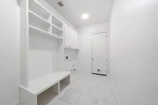 6525 Schiller St, Houston, TX 77055 - Photo 17