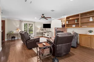 16106 Capri Dr, Jersey Village, TX 77040 - Photo 11