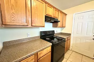 2919 La Estancia Ln, Houston, TX 77093 - Photo 9