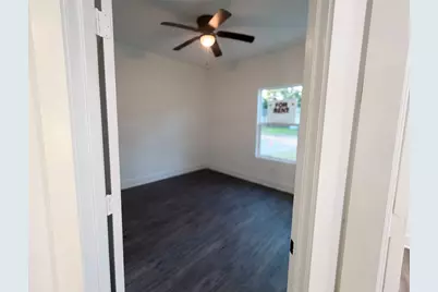 5838 Beldart Street #B/A, Houston, TX 77033 - Photo 11