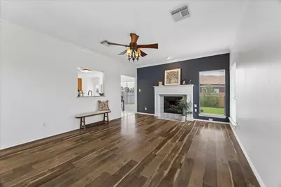 1105 Camelot Lane, Pearland, TX 77581 - Photo 15
