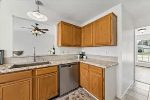 1105 Camelot Ln, Pearland, TX 77581 - Photo 11