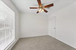 1105 Camelot Ln, Pearland, TX 77581 - Photo 23