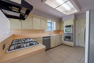 1915 Mustang Springs Dr, Missouri City, TX 77459 - Photo 15