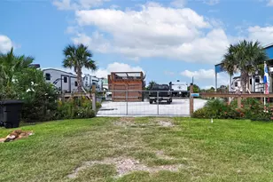 1125 N Monkhouse Dr, Crystal Beach, TX 77650 - Photo 1