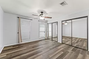 19 Hideaway Dr, Friendswood, TX 77546 - Photo 11