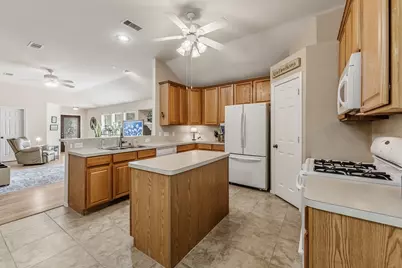 273 Sunset Path S, Conroe, TX 77316 - Photo 11