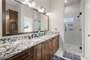 1205 N Ave G, Shiner, TX 77984 - Photo 23