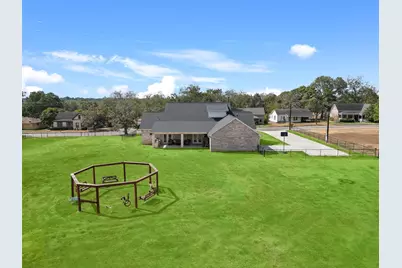 1205 N Avenue G, Shiner, TX 77984 - Photo 45