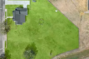 1205 N Ave G, Shiner, TX 77984 - Photo 45