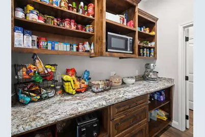 1205 N Avenue G, Shiner, TX 77984 - Photo 21