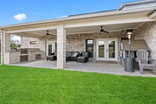 1205 N Ave G, Shiner, TX 77984 - Photo 35