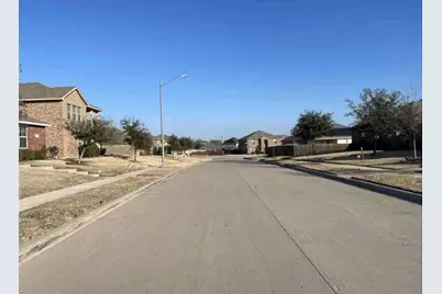 2314 Bonnywood Drive, Lancaster, TX 75134 - Photo 5