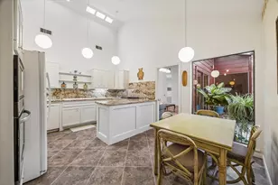 9612 Bayou Brook St, Houston, TX 77063 - Photo 9